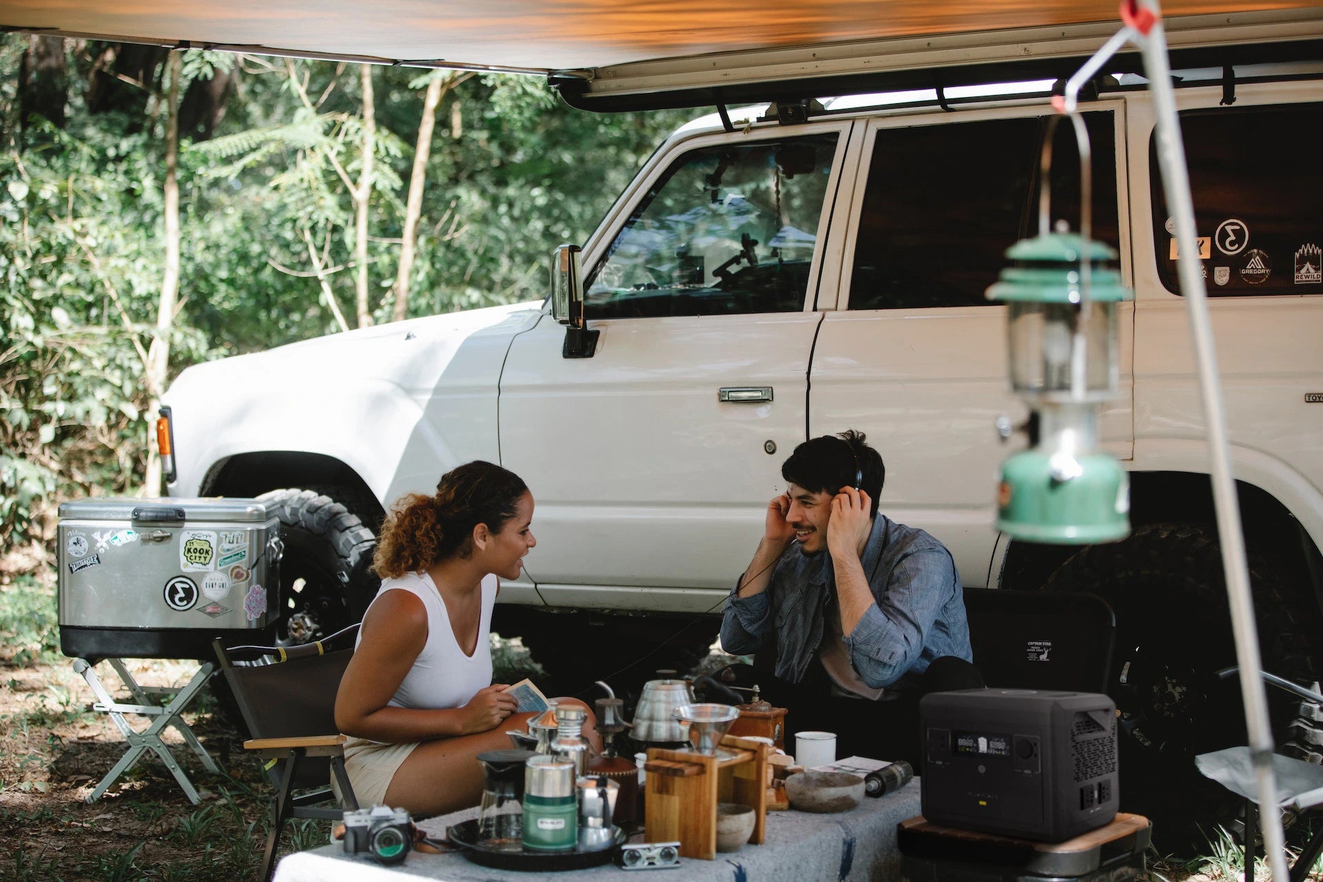 hubz power Portable Power Stations, Portable Solar Panels & Home Power Stations for eco-friendly power on-demand.