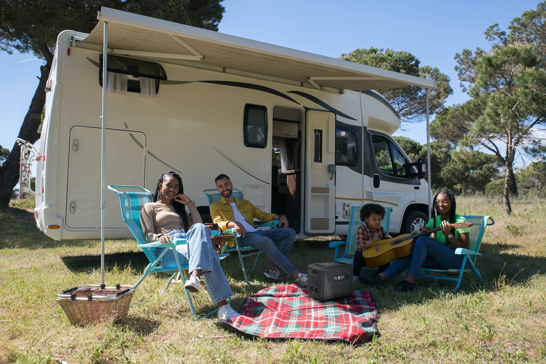 hubz power Portable Power Stations, Portable Solar Panels & Home Power Stations for eco-friendly power on-demand.